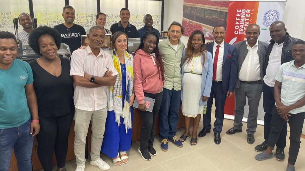 MADER Troca Experiência no Âmbito do Desenvolvimento da Cadeia de Valor do Café na Etiópia 